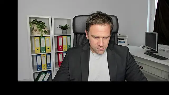 John-E-Dough online show from 12-21-24, 01:42