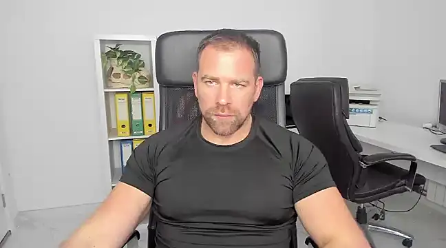 John-E-Dough online show from 01-04-25, 06:52