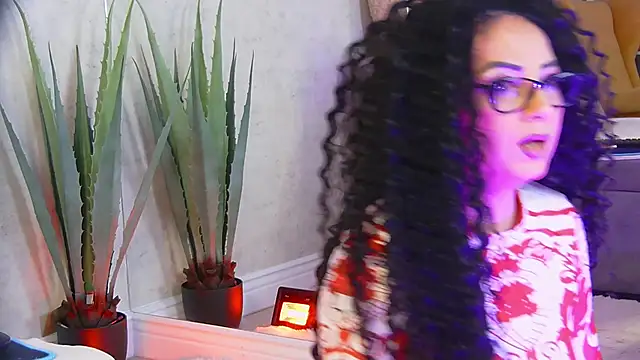 anissia teaser online show from 11-28-25, 05:29