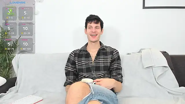 Snapshot of Piero_NightDay chatting on 12-10-24, 12:27 Piero NightDay online show from 12-10-24, 12:27