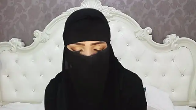 Snapshot of Hajar_Kar chatting on 05-13-26, 07:26 Hajar Kar online show from 05-13-26, 07:26