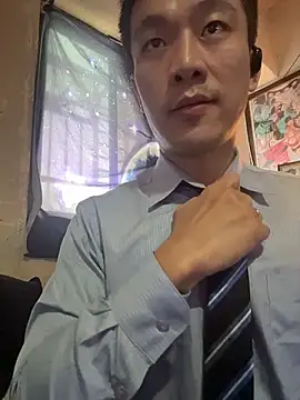 Snapshot of ex199212 chatting on 06-13-26, 07:17 ex199212 online show from 06-13-26, 07:17
