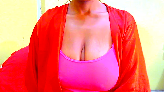 Snapshot of Mollybrookexx chatting on 05-12-26, 02:12 Mollybrookexx online show from 05-12-26, 02:12