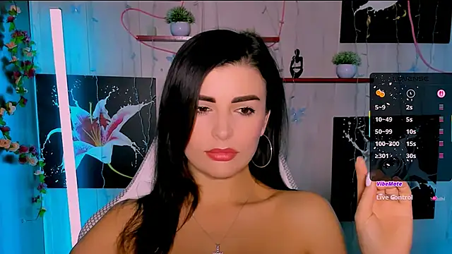 Snapshot of KayWuds chatting on 02-07-26, 08:00 KayWuds online show from 02-07-26, 08:00