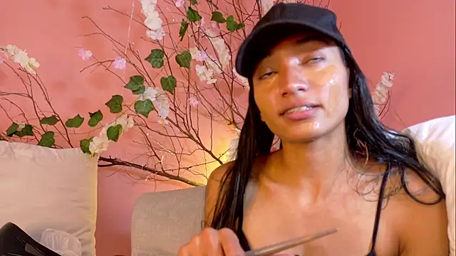 Charlotte Love10 online show from 11-09-25, 07:40