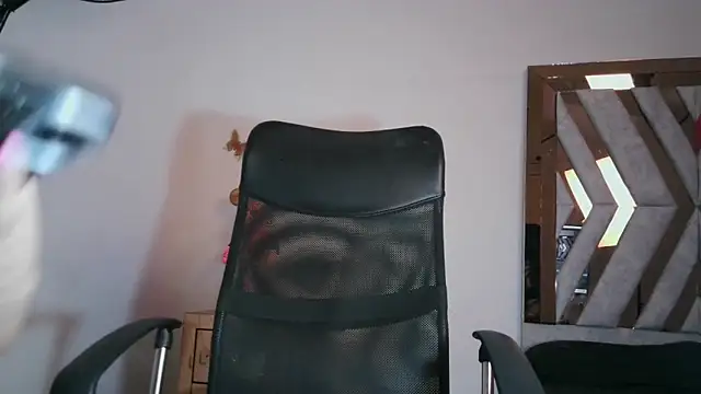 littleayshel online show from 02-05-25, 05:20