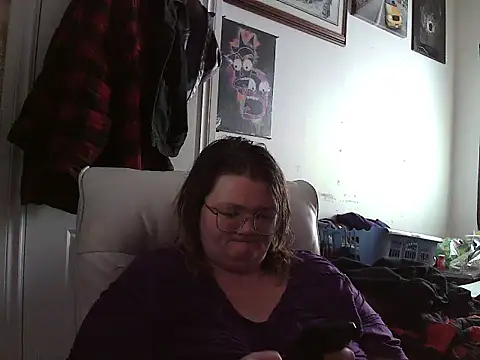 Snapshot of wild_hot_mess chatting on 02-16-25, 06:32 wild hot mess online show from 02-16-25, 06:32