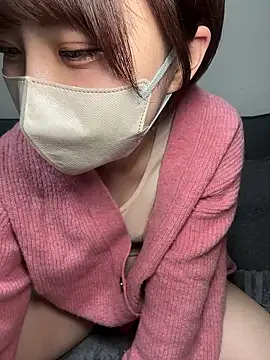 Snapshot of -x_MIU_x chatting on 01-08-26, 10:10 -x MIU x online show from 01-08-26, 10:10