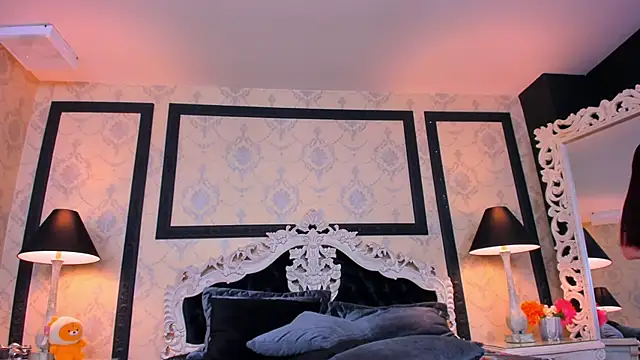 ImSophiie online show from 02-07-25, 01:58
