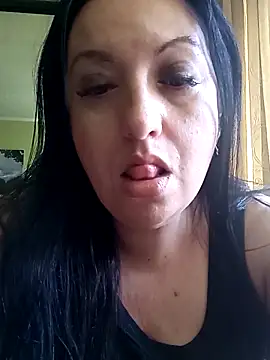 Snapshot of Veronica-Celie chatting on 06-12-26, 12:14 Veronica-Celie online show from 06-12-26, 12:14