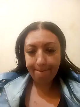 Veronica-Celie online show from 04-17-26, 07:49
