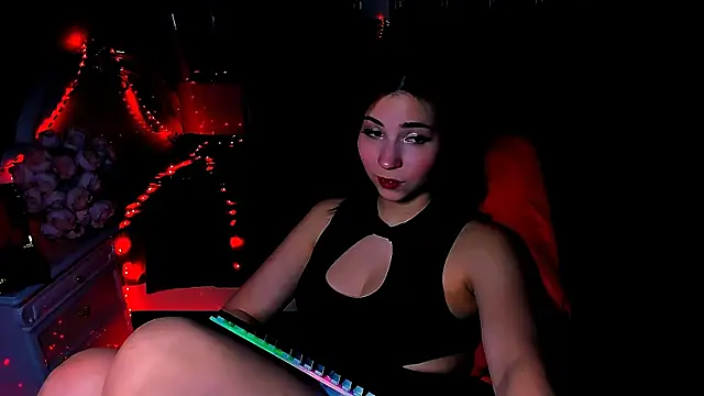 Snapshot of Beg_me_now chatting on 03-06-25, 06:16 Beg me now online show from 03-06-25, 06:16