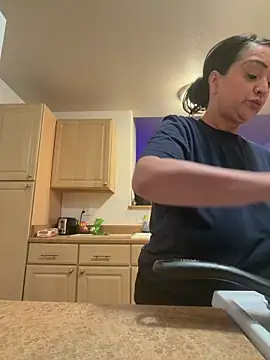 AlyssiaAmoreXO online show from 04-28-26, 02:27