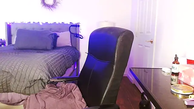 AlyssiaAmoreXO online show from 04-07-26, 01:35