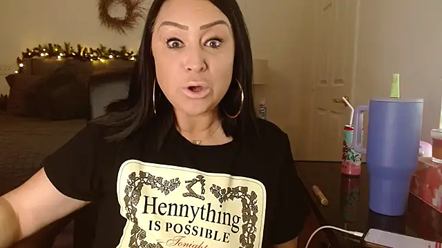 AlyssiaAmoreXO online show from 11-17-25, 06:45