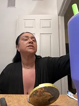 AlyssiaAmoreXO online show from 10-10-25, 11:16