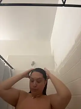 AlyssiaAmoreXO online show from 11-01-25, 10:47