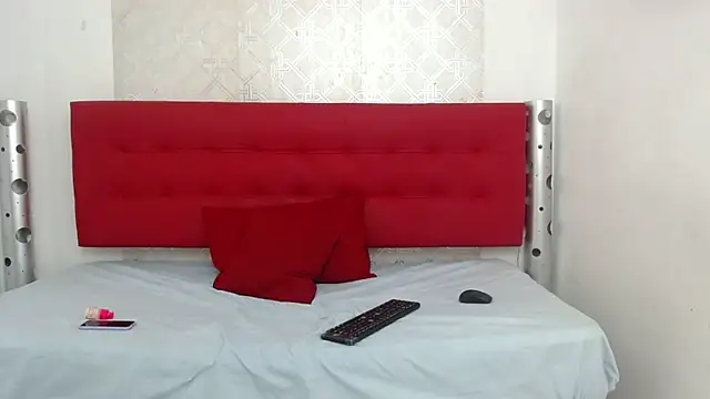 Snapshot of Celestial_Queen_ chatting on 02-24-25, 12:16 Celestial Queen online show from 02-24-25, 12:16