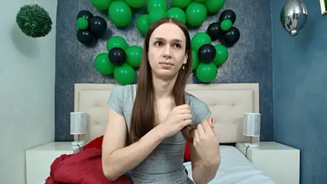 Snapshot of Celestial_Queen_ chatting on 03-17-26, 01:47 Celestial Queen online show from 03-17-26, 01:47