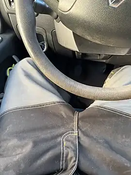 lescro95  online show from 03-18-25, 01:01