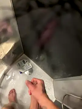 lescro95  online show from 11-12-25, 04:33