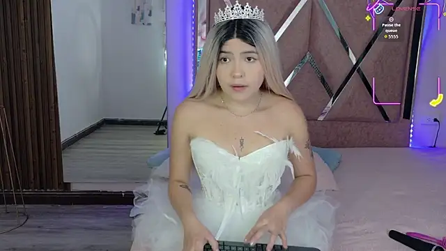 Eimyaniston cute online show from 10-31-25, 11:51