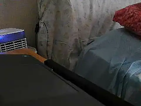Snapshot of VeneRed chatting on 07-11-26, 11:32 VeneRed online show from 07-11-26, 11:32