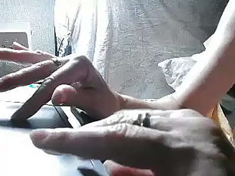 Snapshot of VeneRed chatting on 07-06-26, 02:07 VeneRed online show from 07-06-26, 02:07