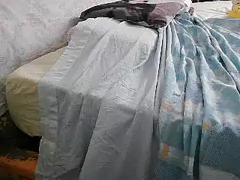 Snapshot of VeneRed chatting on 06-26-26, 02:23 VeneRed online show from 06-26-26, 02:23