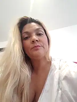 Snapshot of MalorySweet chatting on 06-01-26, 01:55 MalorySweet online show from 06-01-26, 01:55