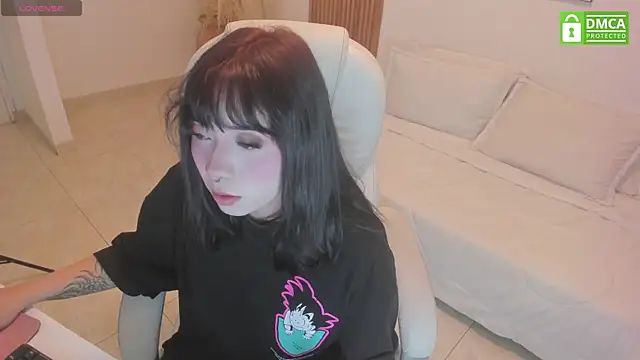 noahdarkdoll  online show from 01-26-25, 09:08