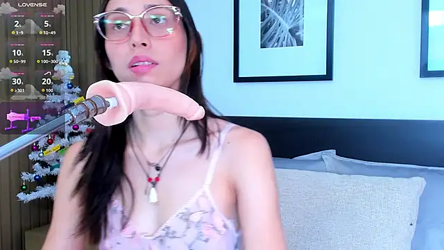 doll bella  online show from 12-14-25, 07:52