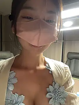 Snapshot of GouGou-111 chatting on 06-07-26, 12:43 GouGou-111 online show from 06-07-26, 12:43
