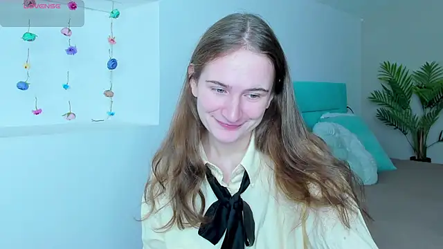 L1ittle kitty  online show from 11-19-25, 06:35