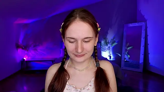 L1ittle kitty  online show from 04-15-26, 05:46