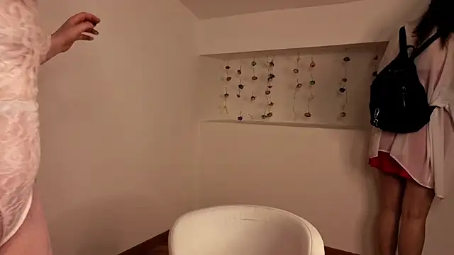 L1ittle kitty  online show from 06-21-26, 05:46