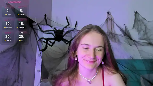 L1ittle kitty  online show from 10-28-25, 06:23