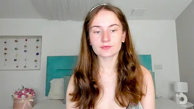 L1ittle kitty  online show from 09-20-25, 05:01