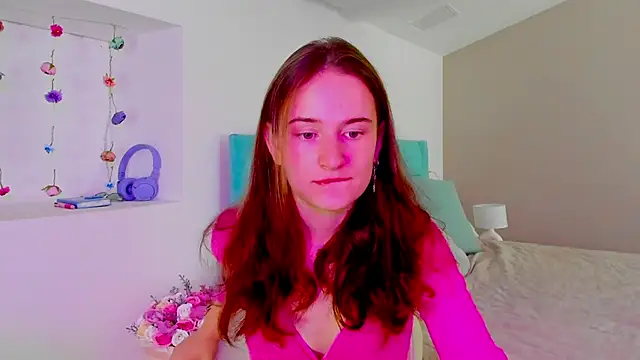 L1ittle kitty  online show from 09-25-25, 05:35