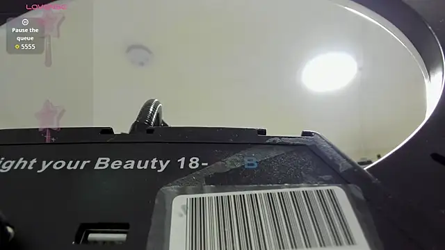 Cristal Cutte online show from 11-17-25, 12:20