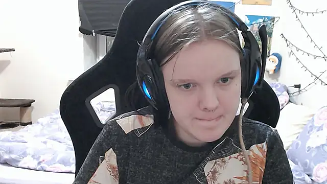 DivaMarisa online show from 03-16-25, 03:28