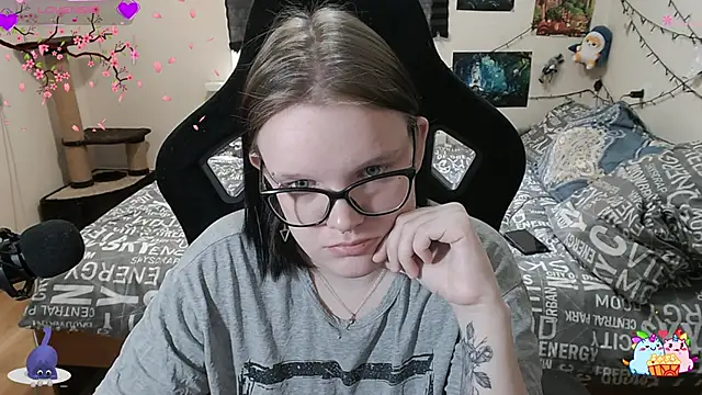 DivaMarisa online show from 03-06-25, 06:08