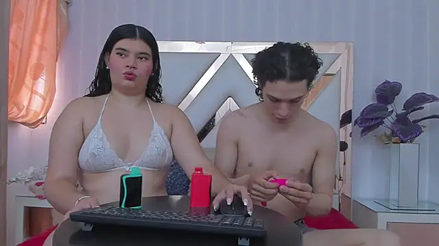 LIZandDante online show from 09-28-25, 02:13