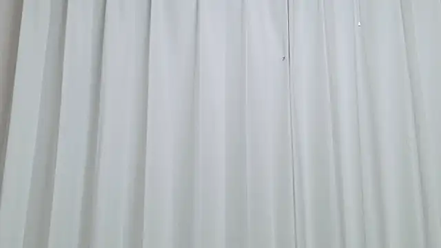 Snapshot of yuki_room chatting on 11-13-25, 01:26 yuki room online show from 11-13-25, 01:26