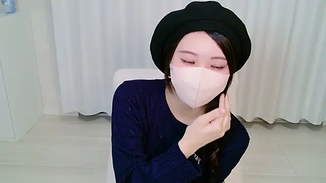 yuki room online show from 12-19-25, 01:13