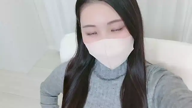 Snapshot of yuki_room chatting on 10-03-25, 02:40 yuki room online show from 10-03-25, 02:40