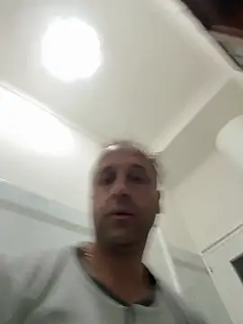 Snapshot of Lecatore80 chatting on 04-28-26, 05:17 Lecatore80 online show from 04-28-26, 05:17
