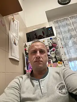 Snapshot of Lecatore80 chatting on 03-01-26, 07:19 Lecatore80 online show from 03-01-26, 07:19