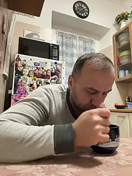 Snapshot of Lecatore80 chatting on 02-07-26, 06:43 Lecatore80 online show from 02-07-26, 06:43