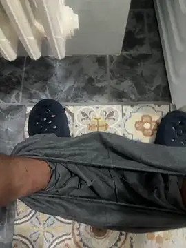 Snapshot of Lecatore80 chatting on 02-05-26, 06:09 Lecatore80 online show from 02-05-26, 06:09